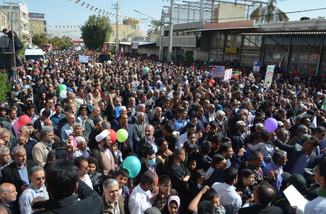 راهپیمایی ۲۲ بهمن در لار برگزار شد