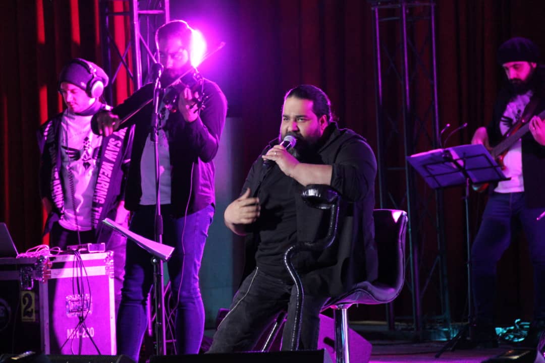 گزارش تصویری کنسرت «رضا صادقی» در لار