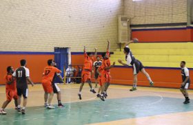 ناکامی هندبالیست‌های لارستانی در مسابقات هندبال نوجوانان ایران