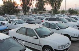 احتكار ۴۴ دستگاه خودرو در حياط منزل در لارستان